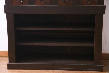 アンティーク家具　和製アンティーク　明治期　四尺　結霜ガラス入り　趣きあふれる重ね水屋箪笥(食器棚、収納棚)