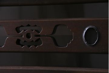 アンティーク家具　和製アンティーク　明治期　四尺　結霜ガラス入り　趣きあふれる重ね水屋箪笥(食器棚、収納棚)