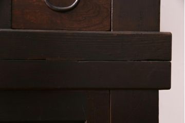 アンティーク家具　和製アンティーク　明治期　四尺　結霜ガラス入り　趣きあふれる重ね水屋箪笥(食器棚、収納棚)