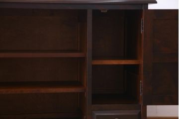 中古　北海道民芸家具　HM135　凛とした雰囲気漂うサイドボード(リビングボード、キャビネット、収納棚)