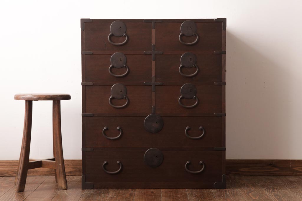 アンティーク家具　明治大正期　ヒノキ材・桐材　しっとりとした木肌が上品な雰囲気漂う時代箪笥(引き出し、チェスト、桐箪笥、桐たんす)