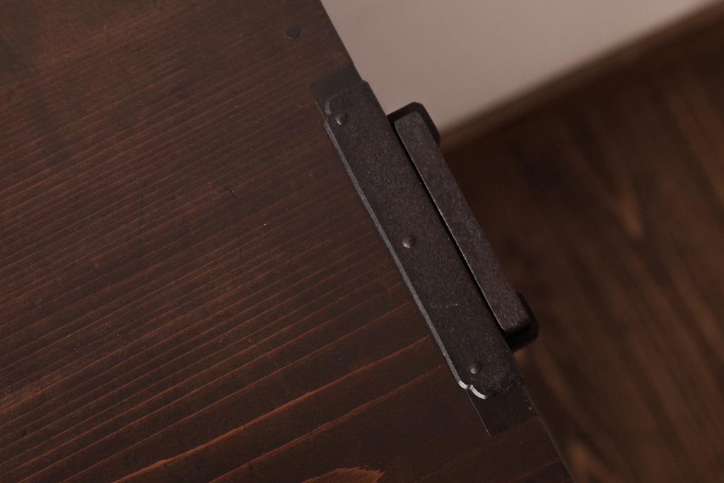 アンティーク家具　明治大正期　ヒノキ材・桐材　しっとりとした木肌が上品な雰囲気漂う時代箪笥(引き出し、チェスト、桐箪笥、桐たんす)