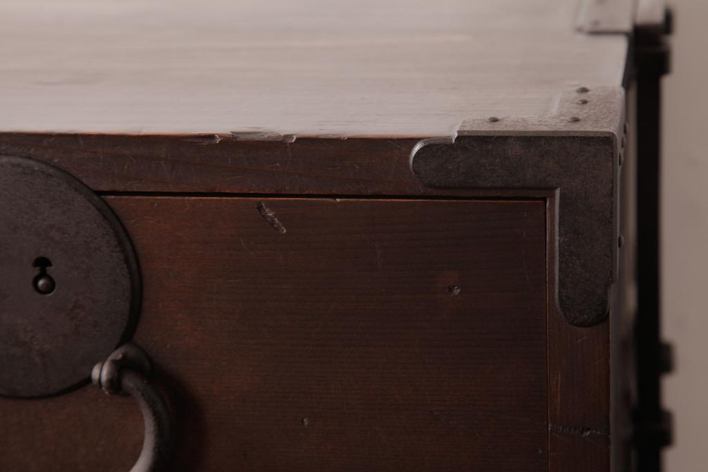 アンティーク家具　明治大正期　ヒノキ材・桐材　しっとりとした木肌が上品な雰囲気漂う時代箪笥(引き出し、チェスト、桐箪笥、桐たんす)