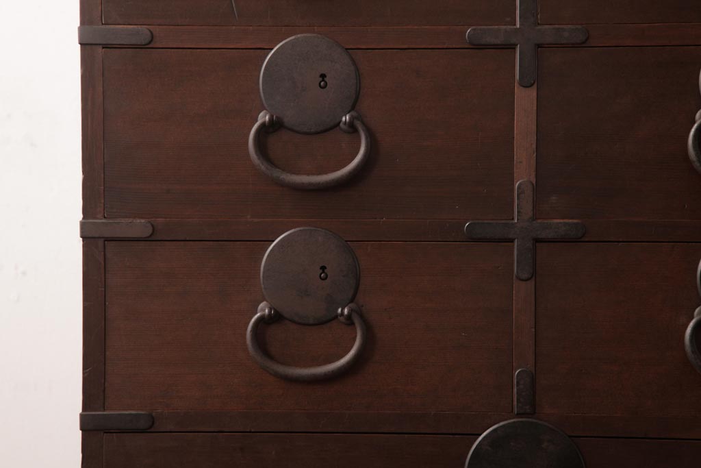 アンティーク家具　明治大正期　ヒノキ材・桐材　しっとりとした木肌が上品な雰囲気漂う時代箪笥(引き出し、チェスト、桐箪笥、桐たんす)