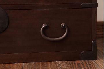 アンティーク家具　明治大正期　ヒノキ材・桐材　しっとりとした木肌が上品な雰囲気漂う時代箪笥(引き出し、チェスト、桐箪笥、桐たんす)