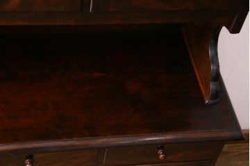 中古　松本民芸家具　クラシカルな雰囲気漂うC型食器棚(飾り棚、収納棚、キャビネット)(定価約77万円)