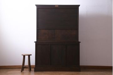 中古　松本民芸家具　クラシカルな雰囲気漂うC型食器棚(飾り棚、収納棚、キャビネット)(定価約77万円)