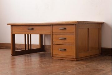 レトロ家具　昭和レトロ　木の温もり溢れる栓材製の片袖机(文机、ローテーブル)