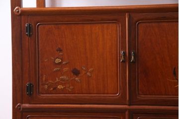 ビンテージ家具　ビンテージ　唐木カリン材・桐材　繊細な象嵌細工が美しい上品な茶棚(飾り棚、収納棚、桐箪笥、桐たんす、花梨材)