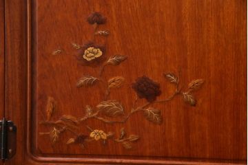 ビンテージ家具　ビンテージ　唐木カリン材・桐材　繊細な象嵌細工が美しい上品な茶棚(飾り棚、収納棚、桐箪笥、桐たんす、花梨材)