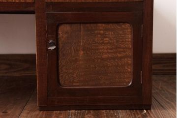 アンティーク家具　和製アンティーク　タモ・栗材　木目がアクセントになっている片袖机(文机、ローテーブル)