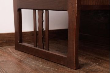 アンティーク家具　和製アンティーク　タモ・栗材　木目がアクセントになっている片袖机(文机、ローテーブル)