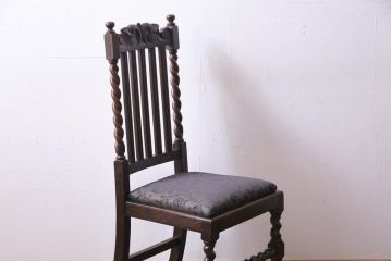 アンティーク家具　イギリスアンティーク　ジャコビアン様式　彫刻が目を引くダイニングチェア(ハイバックチェア、椅子)(1)