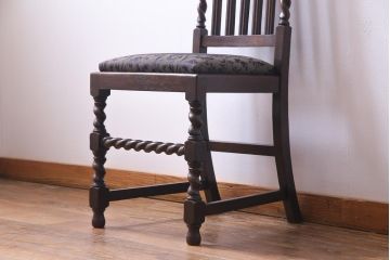 アンティーク家具　イギリスアンティーク　ジャコビアン様式　彫刻が目を引くダイニングチェア(ハイバックチェア、椅子)(1)