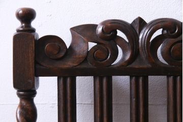 アンティーク家具　イギリスアンティーク　ジャコビアン様式　彫刻が目を引くダイニングチェア(ハイバックチェア、椅子)(1)