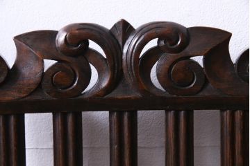 アンティーク家具　イギリスアンティーク　ジャコビアン様式　彫刻が目を引くダイニングチェア(ハイバックチェア、椅子)(1)
