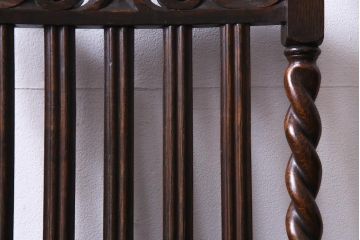 アンティーク家具　イギリスアンティーク　ジャコビアン様式　彫刻が目を引くダイニングチェア(ハイバックチェア、椅子)(1)