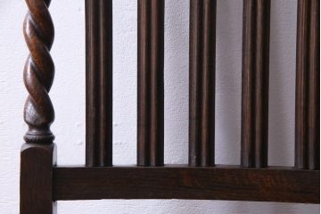 アンティーク家具　イギリスアンティーク　ジャコビアン様式　彫刻が目を引くダイニングチェア(ハイバックチェア、椅子)(1)