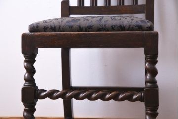 アンティーク家具　イギリスアンティーク　ジャコビアン様式　彫刻が目を引くダイニングチェア(ハイバックチェア、椅子)(1)