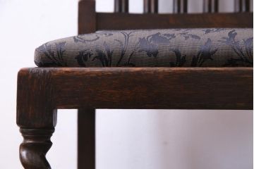 アンティーク家具　イギリスアンティーク　ジャコビアン様式　彫刻が目を引くダイニングチェア(ハイバックチェア、椅子)(1)
