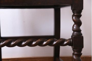 アンティーク家具　イギリスアンティーク　ジャコビアン様式　彫刻が目を引くダイニングチェア(ハイバックチェア、椅子)(1)