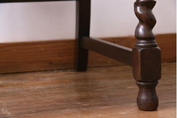 アンティーク家具　イギリスアンティーク　ジャコビアン様式　彫刻が目を引くダイニングチェア(ハイバックチェア、椅子)(1)