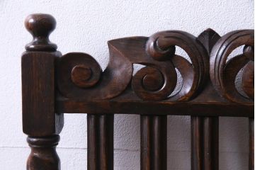 アンティーク家具　イギリスアンティーク　ジャコビアン様式　彫刻が目を引くダイニングチェア(ハイバックチェア、椅子)(2)