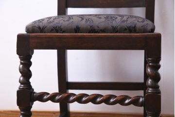 アンティーク家具　イギリスアンティーク　ジャコビアン様式　彫刻が目を引くダイニングチェア(ハイバックチェア、椅子)(2)