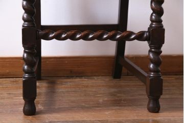 アンティーク家具　イギリスアンティーク　ジャコビアン様式　彫刻が目を引くダイニングチェア(ハイバックチェア、椅子)(2)