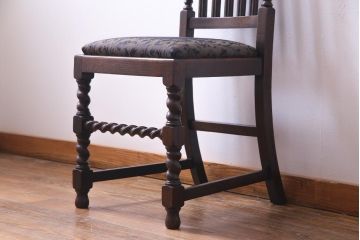 アンティーク家具　イギリスアンティーク　ジャコビアン様式　彫刻が目を引くダイニングチェア(ハイバックチェア、椅子)(3)