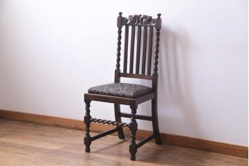アンティーク家具　イギリスアンティーク　ジャコビアン様式　彫刻が目を引くダイニングチェア(ハイバックチェア、椅子)