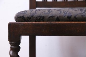 アンティーク家具　イギリスアンティーク　ジャコビアン様式　彫刻が目を引くダイニングチェア(ハイバックチェア、椅子)