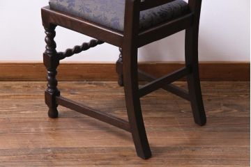 アンティーク家具　イギリスアンティーク　ジャコビアン様式　彫刻が目を引くダイニングチェア(ハイバックチェア、椅子)