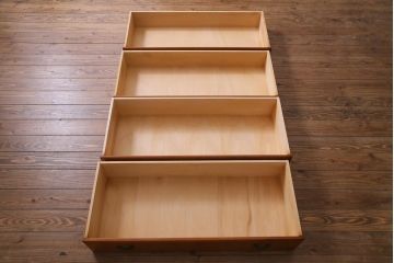 中古　横浜クラシック家具　ダニエル(daniel)　A-103　褐色が美しい整理タンス(チェスト、引き出し)