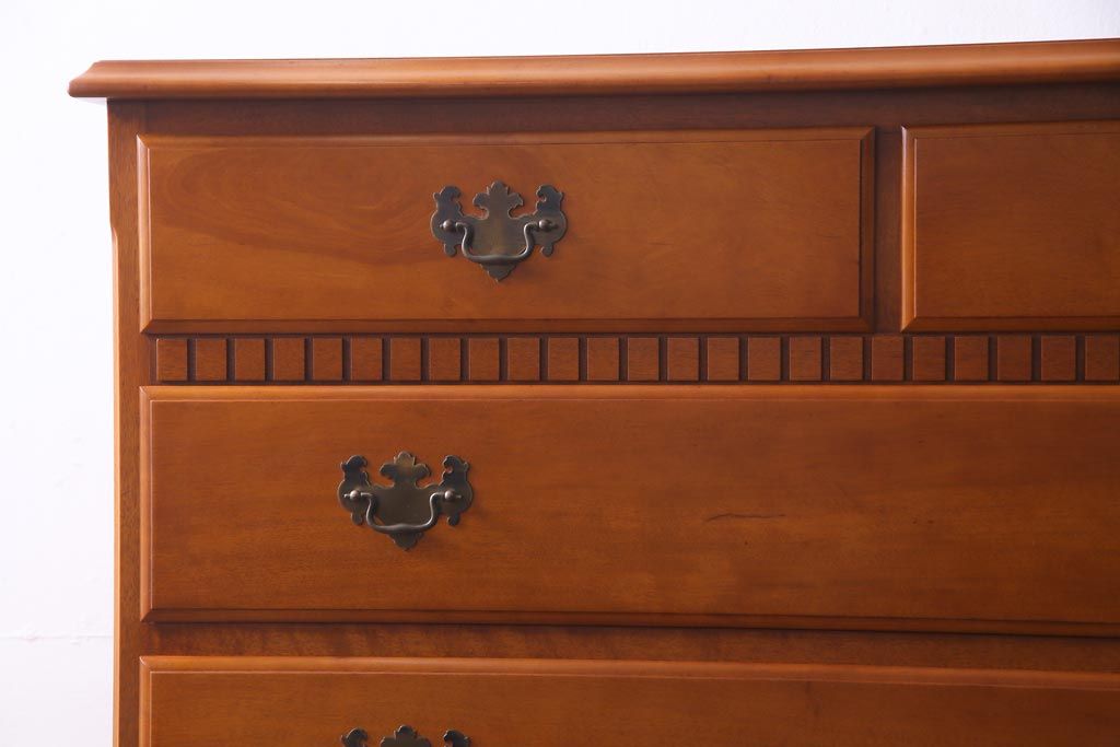 中古　横浜クラシック家具　ダニエル(daniel)　A-103　褐色が美しい整理タンス(チェスト、引き出し)