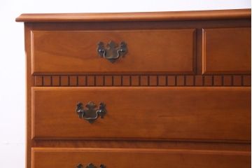 中古　横浜クラシック家具　ダニエル(daniel)　A-103　褐色が美しい整理タンス(チェスト、引き出し)