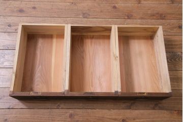 レトロ家具　昭和レトロ　リメイク　モールガラス入り　古い木の質感が魅力的な脚付きローボード(戸棚、収納棚)