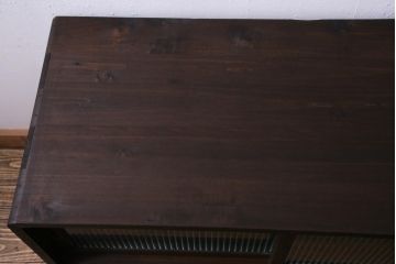 レトロ家具　昭和レトロ　リメイク　モールガラス入り　古い木の質感が魅力的な脚付きローボード(戸棚、収納棚)