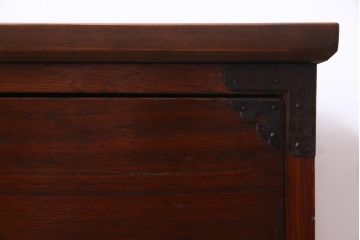 アンティーク家具　箪笥リメイク　漆塗り　年季の入った渋さが魅力の鉄脚リビングボード(チェスト、衣装箪笥)