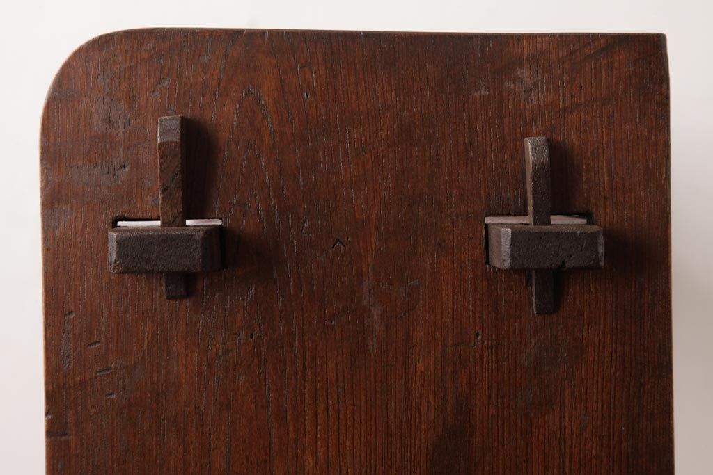 レトロ家具　昭和初期　栓材　楔(くさび)留め　レトロな雰囲気漂う本棚(飾り棚、陳列棚)