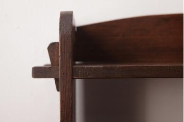 レトロ家具　昭和初期　栓材　楔(くさび)留め　レトロな雰囲気漂う本棚(飾り棚、陳列棚)