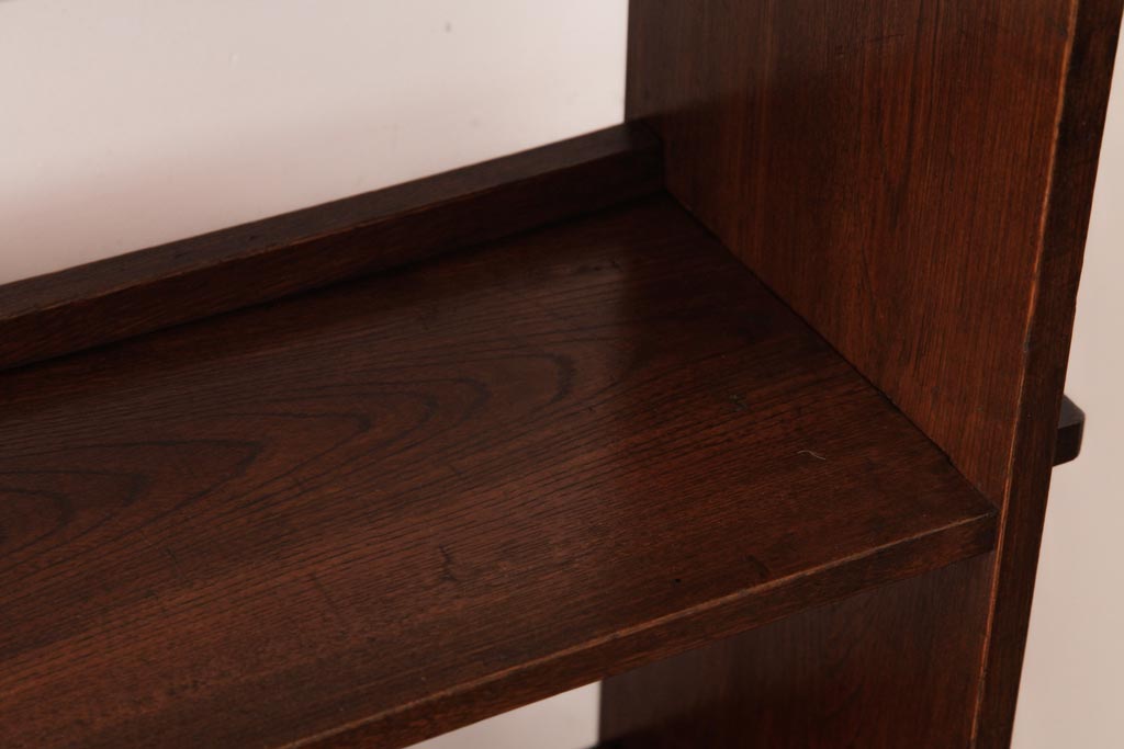 レトロ家具　昭和初期　栓材　楔(くさび)留め　レトロな雰囲気漂う本棚(飾り棚、陳列棚)