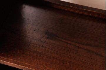 レトロ家具　昭和初期　栓材　楔(くさび)留め　レトロな雰囲気漂う本棚(飾り棚、陳列棚)