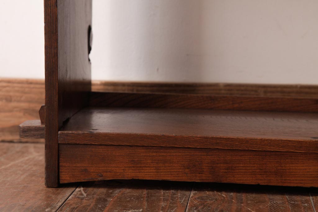 レトロ家具　昭和初期　栓材　楔(くさび)留め　レトロな雰囲気漂う本棚(飾り棚、陳列棚)