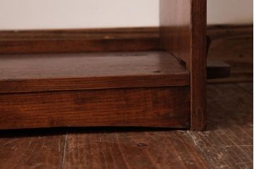 レトロ家具　昭和初期　栓材　楔(くさび)留め　レトロな雰囲気漂う本棚(飾り棚、陳列棚)