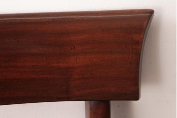 アンティーク家具　フランスアンティーク　マホガニー材　艶を帯びた滑らかな木肌が上品な板座チェア(ダイニングチェア、椅子)