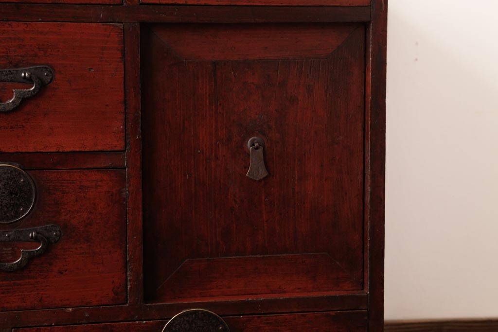 アンティーク家具　古民具　明治期　檜材　漆塗り　趣きと味わいが魅力的な時代箪笥(引き出し)