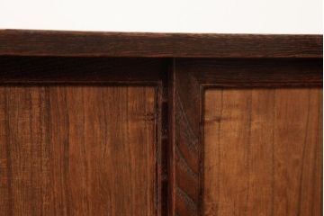 ヴィンテージ家具　ビンテージ　栗材　浮造り仕上げが味のある収納棚(戸棚、袋棚)