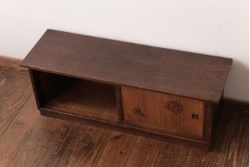 ヴィンテージ家具　ビンテージ　栗材　浮造り仕上げが味のある収納棚(戸棚、袋棚)