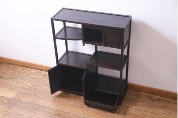 アンティーク家具　昭和初期　時代物　紫檀材　シンプルな浮彫の意匠がモダンな茶棚(飾棚、飾り棚)